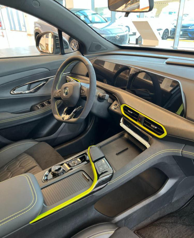 ‎شانجان يوني تي UNi-T 2025
للبييع او مراوس 
‎اعلى مواصفات لون سمنتي مميز
‎ضمان شركة باقي 4 سنوات 
‎ماشيه 20,000 كيلو
‎محرك كير واير بشرط مامفتوح 
‎سيارة حيل نظيفة كلشي عل بلاد جديد 
‎سنوية هزة كلشي جديد مدفوع لـ
‎باسمي السنوية بشرط تحويل وغرامـة
سعرها 32 مليون وبيها مجال بسيط
  مكاني بغداد الكريعات
للاستفسار ***********
