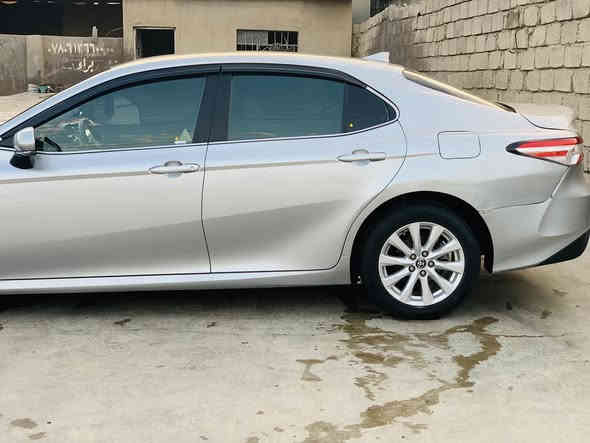 السلام عليكم
كامري موديل 20 LE بچم كبس ضرر خلفي 
رقم سليمانية سنوية وهزة جديد ماشيه71
ضرر قطعتين جاملغ وقبق الصندوگ تبديل 
بچم كبس 
السعر 185 
***********
