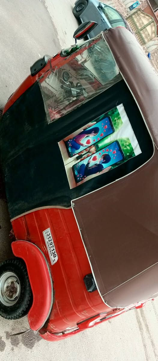 تكتك للبيع موديل 2018شهر 11بيه  معجون صفحه اليسره كد شبر اذا أكثر ترجع والدوسات معمره فقط والمحرك بي بكن تنزل فلوس تجفيت البكن السعر 6ملايبن ***********بغداد الشعب
