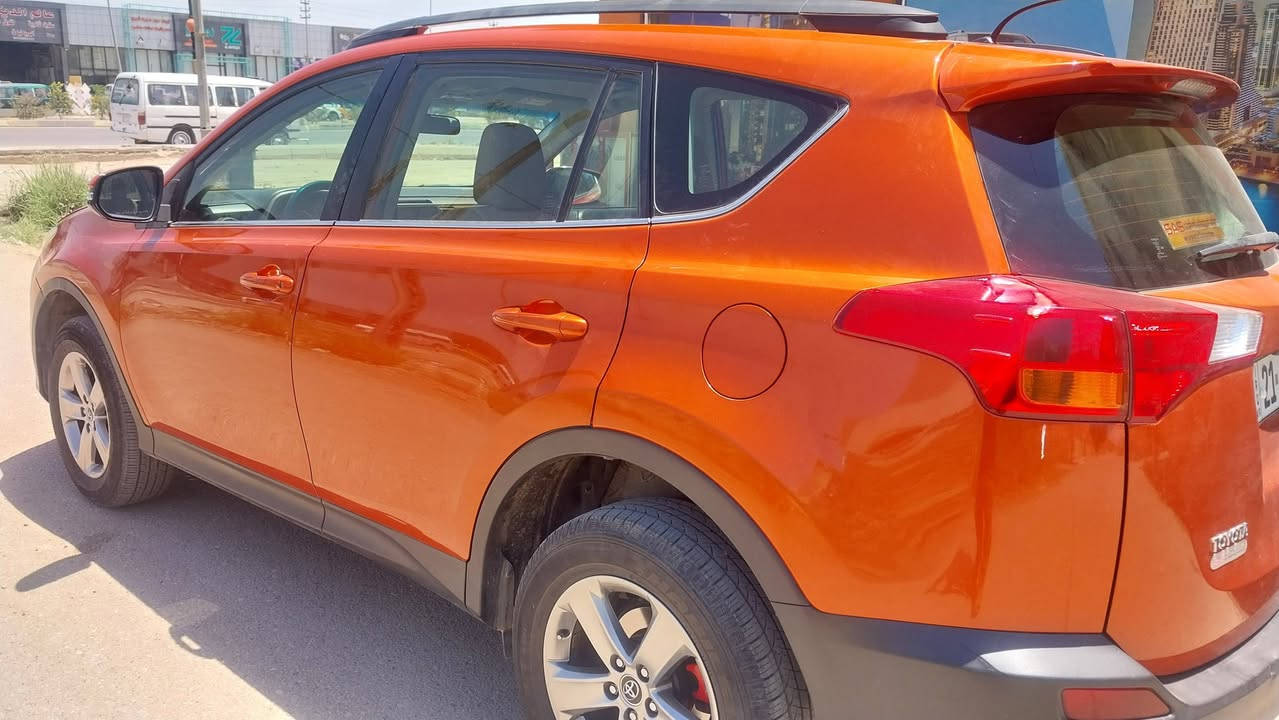 السلام عليكم 
RAV 4
موديل 2015 

سيارة كاملة اي نقص مابيهة علة وضع الشركة 
للاستفسار على الرقم ***********
