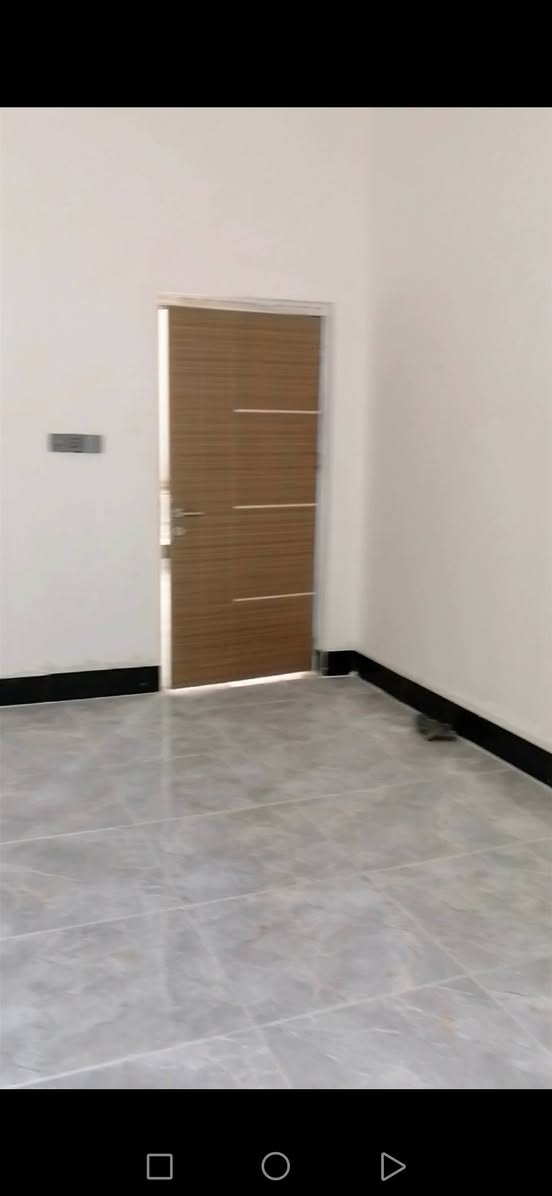 السلام عليكم بيت جديد الإيجار حي الحسن خلف الطاقه مباشرتآ للتواصل
***********
***********
