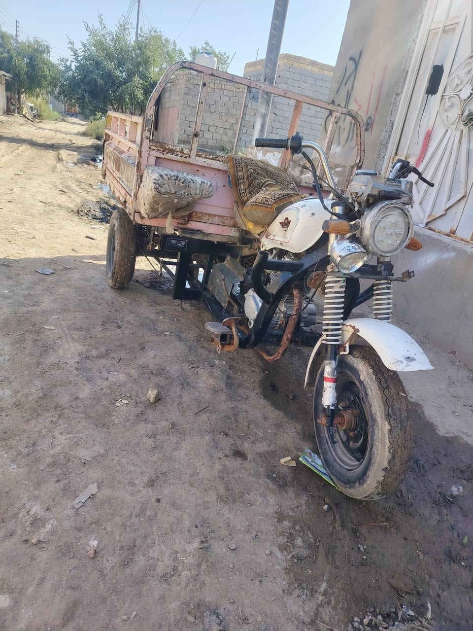 سلام عليكم ستوته البيع مديل 21 ستوته مرتبه خير من الله بس،وراقه صليات ضلان ضلن بس التنساخ  مكان شطره ***********  ستعجل عله بيعه سعره مليون
