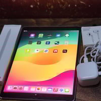 ايباد برو ١٠.٥ • ٦٤ • شاشة ١٢٠هرتز