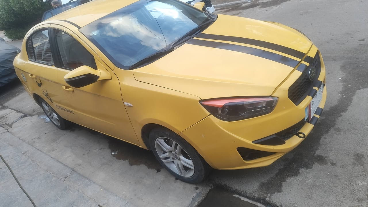 السلام عليكم
فاو وارد خليجي
 موديل 2012 
مكينه جيدة جدا 
وكير وصدر جيد جدا
 كير اوتماتيك
 تبريد وتدفئه شغاله
 سنويه نهايه 2028 
كشر حلو 
السياره نظيفه 
عليها غرامه وهيئة 900الف تنقطع من السعر 
السعر 35$ وبية مجال 
العنوان بغداد جديدة 
الرقم  ***********
