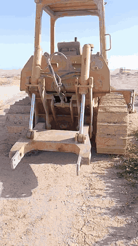 بلدوزر لبيع فيات لص 14 رقم ***********شغال
