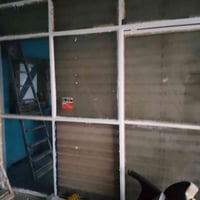 سقايف عدد ٣ مثل الي بالصوره وياهن ٢ باب جام غانه مشدودات للبيع قيم وأخ...