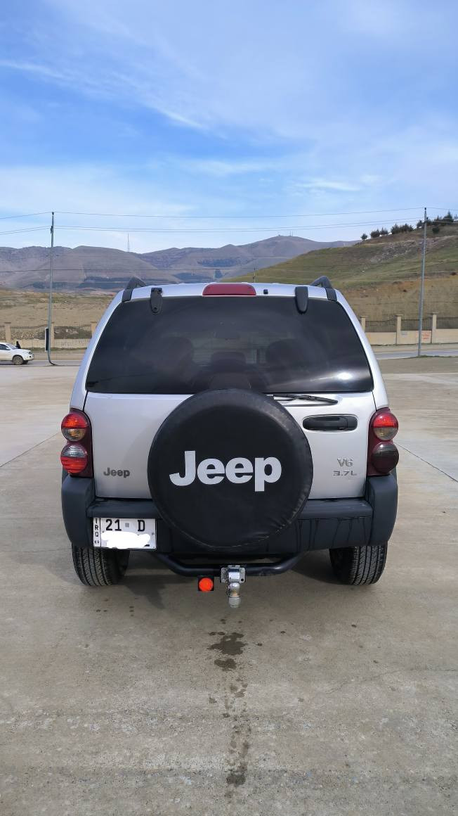 جێب لیبێرتی ٢٠٠٦ گێڕ و مەکینە و دەبڵ ئەکسی بەشەرت ٣ پارچەی ئەمریکای بۆیاخە بێ ناوگرتن سەنەوی تا ٢٠٢٨ تازەیە مواسەفاتی فولە قەپاتە بەس سڵاید نییە کوشن ھیتەر کوشن کارەبای جڵدە نرخی ٨٧ گەڵاو معامەلەیەکی کەم لە سلێمانیم *********** السليمانية, العراق
