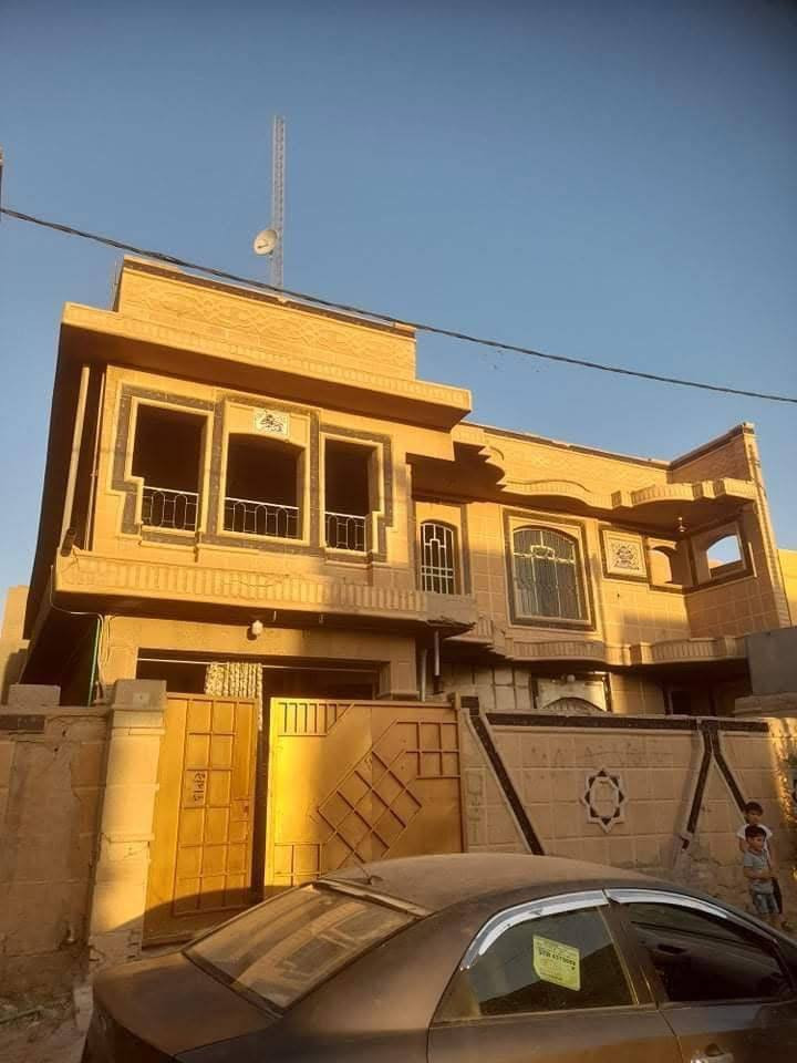 🕋بسم الله الرحمٰن الرحيم 🕋

👋السلام عليكم ورحمة الله وبركاته👋

🏪يعلن مكتب انمار للعقار

🌄الانبار قضاء الفلوجه 

🏡 بيت 

#للبيع حي الشهداء قرب مرطبات مشمشه وقرب شارع المنجزات  

🚧 بناء طابوك 

📐المساحه 250م الوجه 12.5م النزال 20 
 
 

📃طابو صرف سند تحويل ملكيه بسم شخص واحد 

🛣️شارع 8 م  ثاني بيت من شارع 12م   تبليط خدمات مجاري نافذ على الشارع العام 

🏠طابقين

🔵استقبال 
🔵مطبخ 
🔵غرف عدد 5 
🔵مناور 
🔵صاله 
🔵صحيات 2

 

💲#السعر المعلن 155 مليون  وقابل للتفاوض مع صاحب العقار 

🧑‍💻عزيزي عندك عقار وتريد تبيعه باسرع وقت راسل صفحتنه نلبي لك طلبك 🙏♥️

⁉️للاستفسار اكثر مراسله صفحتنا او زياره المكتب انمار للعقار الواقع على شارع 60 مجاور مطعم  نفر بخاري  ومجاور المطعم وكوفي بلاك ساراي شارع السكلات او الاتصال 

☎️***********☎️كورك 
☎️***********☎️ واتساب  

⁉️اذا كنت تملك عقار وترغب في نشره مراسله صفحتنا او زياره المكتب انمار للعقار او ارسال المعلومات على الواتساب ☎️👆

⁉️الاسعار المعلنه في مكتبنا تحدد من قبل البائع وليس المكتب ونجمع البائع والمشتري وجها لوجه لاتمام عمليه البيع

⁉️متابعه ولايك للصفحه ليصلكم كل ماهو جديد فضلاً وليس أمراً

♥️طابت أوقاتكم بكل خير ♥️
