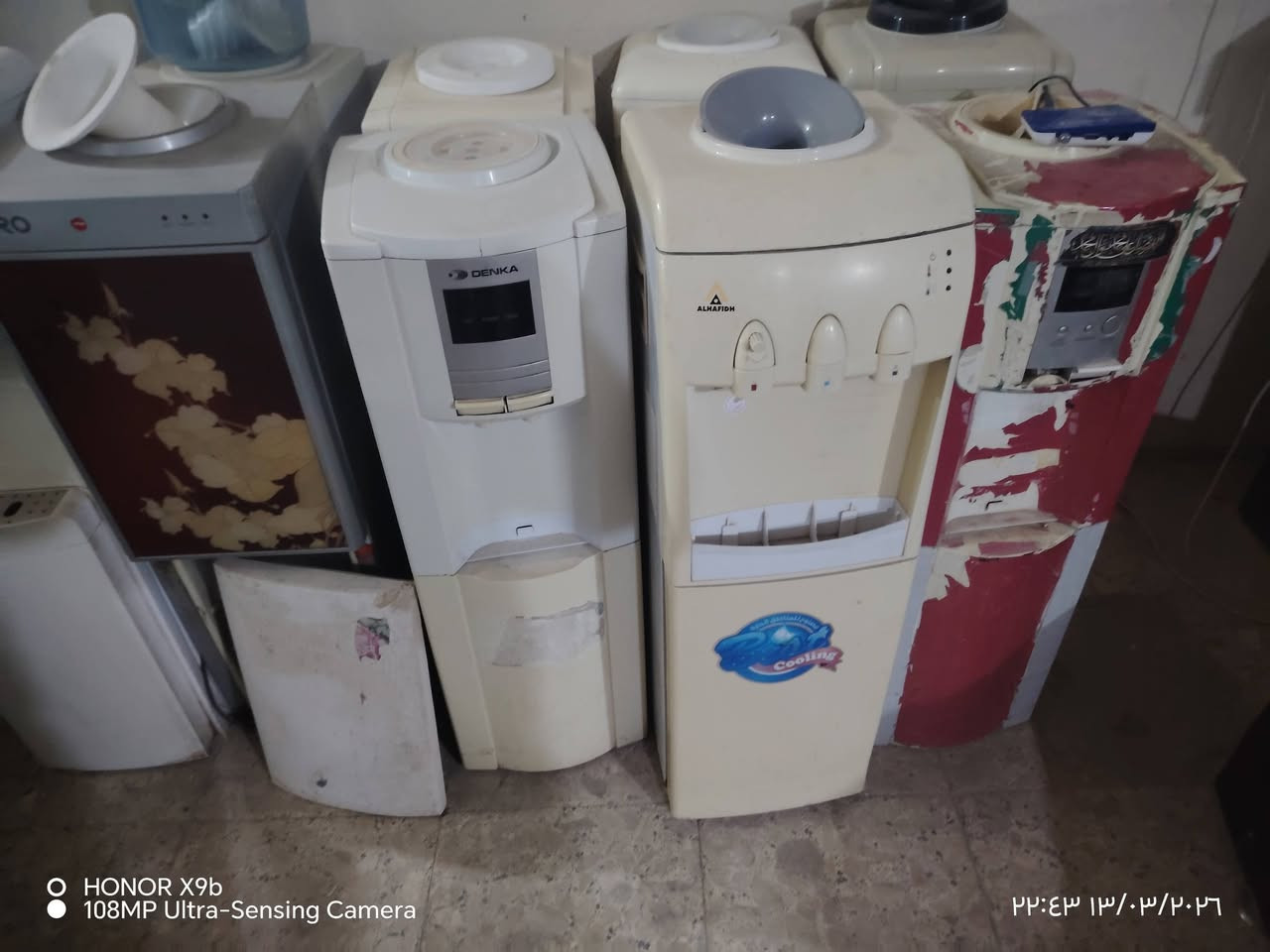 غراض منزليه للبيع وبسعر مناسب للاستفسار الحر الصغير قرب جامعه أهل البيت مجاور روضه السنابل *********** يوجد لدينا كادر فتح وشد الغرف التركي والصيني وبسعر مناسب
