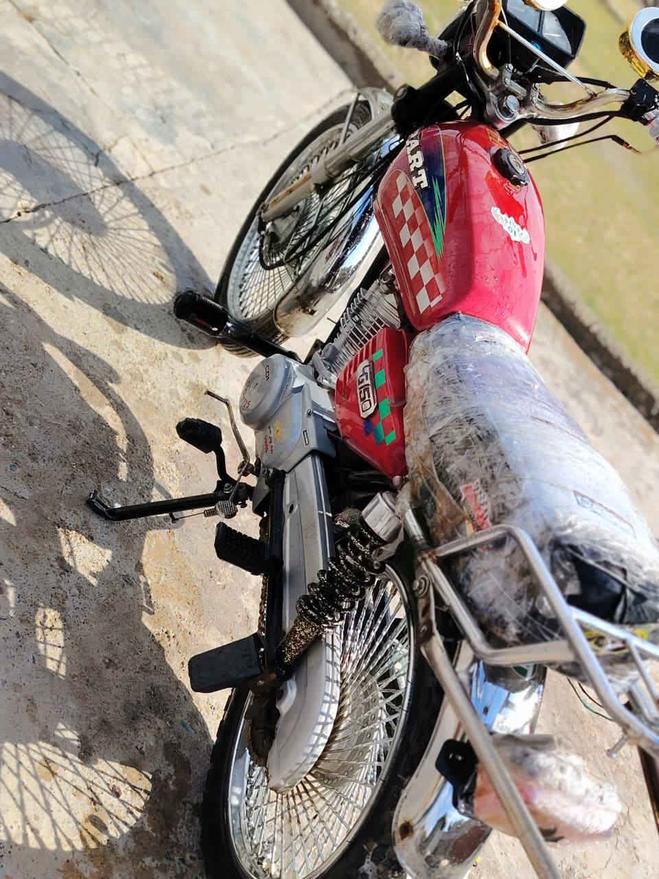 سلام عليكم ماطور للبيع بارت 99999
السعر 325 المكان القياره جدعه ستفيار اكثر تصال ***********
