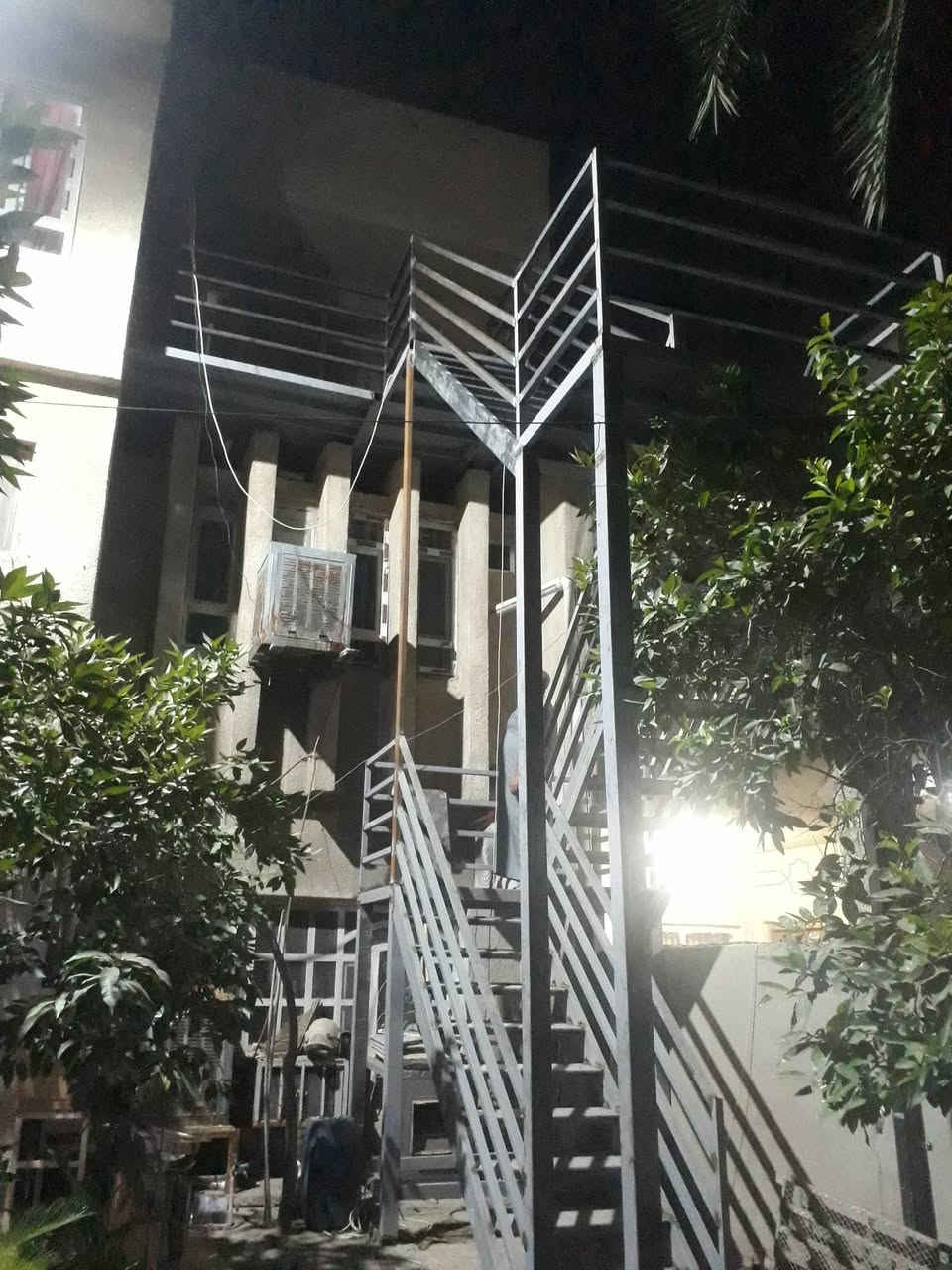 للاستفسار الاتصال على الرقم ***********
