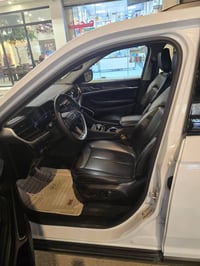 للبيع ‏ Grand Cherokee limited 4Xe 2024 2.0L  جيب كراند شيروكي هايبرد ...