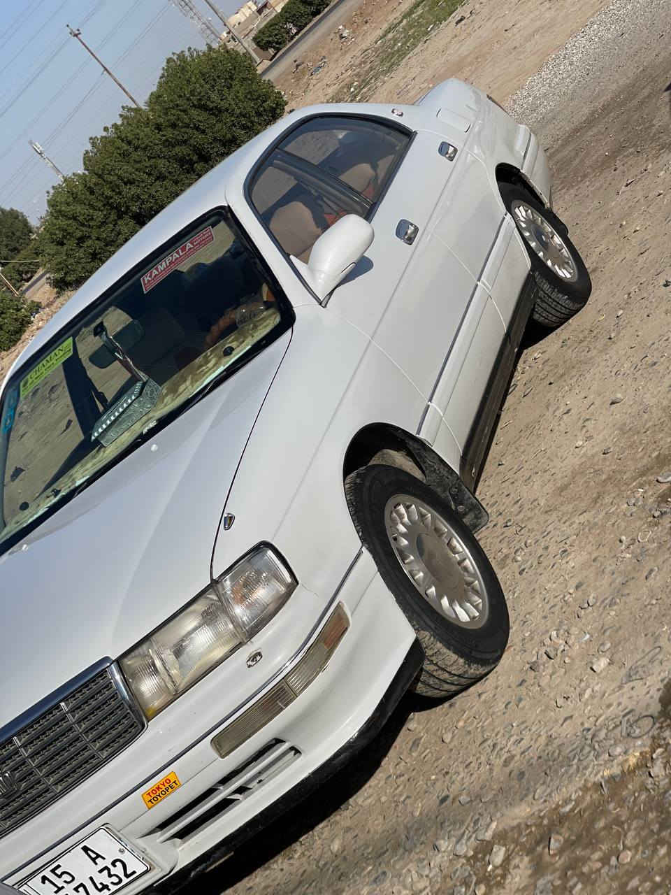 السلام عليكم للبيع بطه موديل ٩٣ جاهزه مكينه كير حداديه تبريد تخم تاير هزه وسنويه جديده مكان السياره واسط قضاء الحي السعر ٥٨ وبيه مجال 
***********
