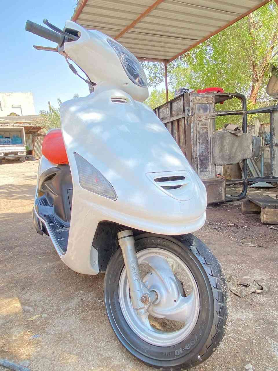 دراجه فراشه للبيع سعر 550 مكان البصره دراجه سلف وهندر بك لايت واشاير وسكن شغال ***********
