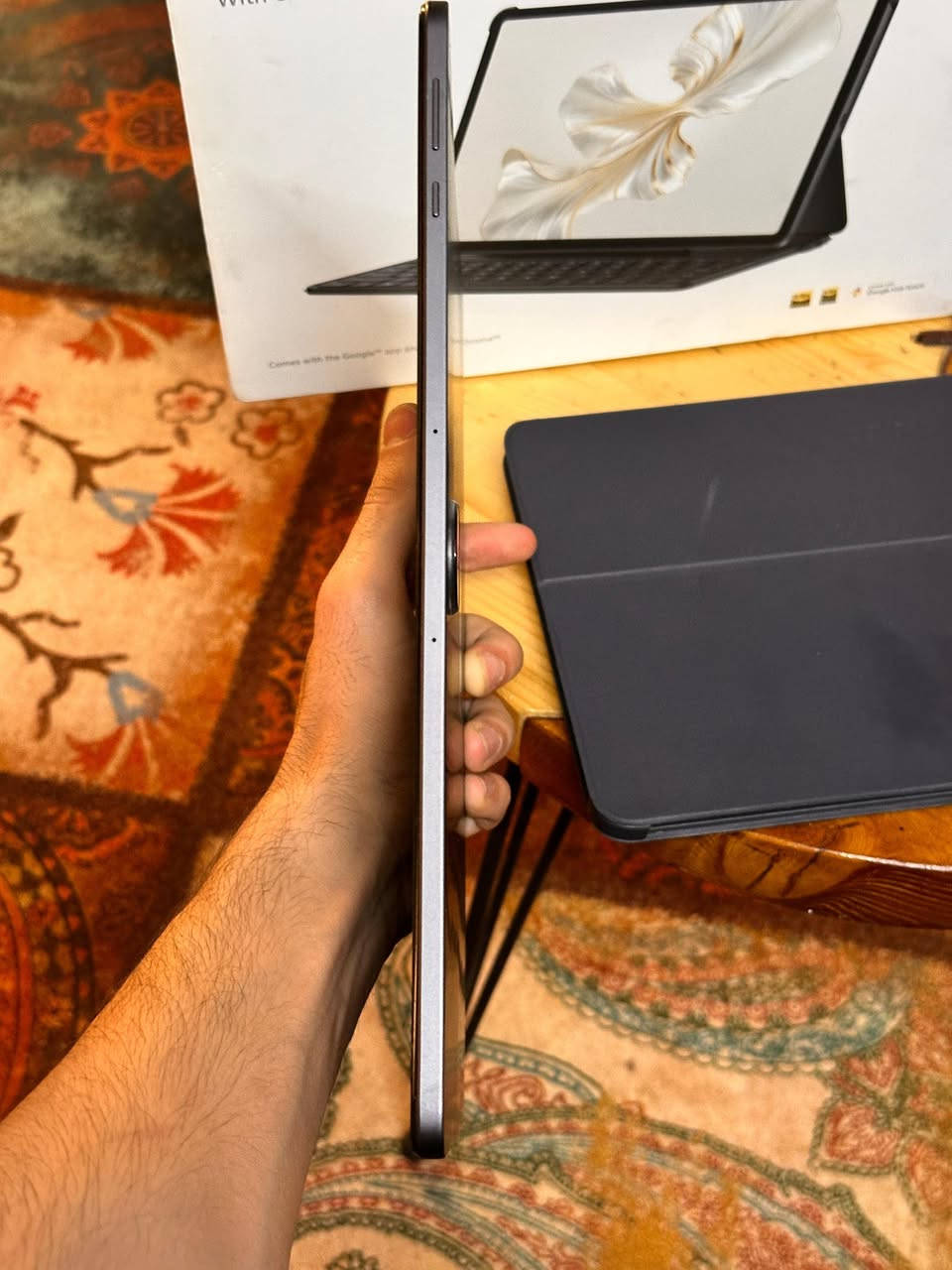 السلام عليكم ايباد HONR pad9
مستخدم للدراسه 
نظافة 100
ذاكره256
عشوائيه16
90فريم
كامل ملحقات +الكيبورت مالته الاصلي
السعر 240وبي مجال
مكان بغداد الشعب 
رقم(***********)
