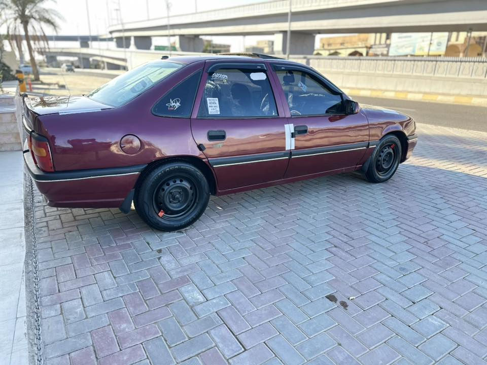 للبيع اوبل فكترا
حجم ٢٠
موديل ٩٠محدثه كلها ٩٥
كير محرك شرط 
صدر امامي خلفي جدد 
تايرات تخم جديد 
مصبوغه عام جماليه فقط 
بدون ضربه 
سياره جاهزه ربع  ماتصرف عليها 
رقم بغداد شرط التحويل 
مشروع وطني 
قطرت خياس مابيها 
سياره مال جناي 
السياره احلا من الصور 
السعر 45وبيها مجال 
مكان تكريت البوعجيل 
الاستفسار  رقم 
***********
