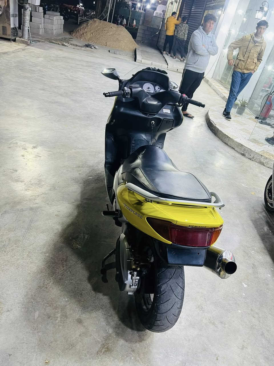 سلام عليكم تي ماكس مديل 2007 الدراجه حلوه ونضيفه كفر بلادي مكينه بلاديه صالصنه رياضي اوفر اصليه الدراجه خير من الله وجاهزه من كلشي سعر الدراجه 20 ورقه وقابل للتفاوض *********** مكان الدراجه واسط كوت قضاء الحسينيه
