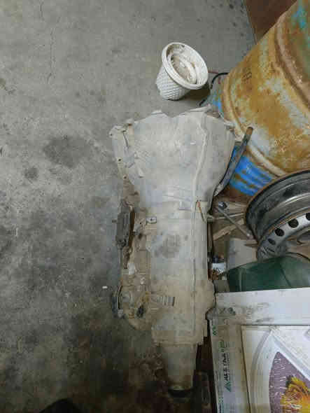 السلام عليكم كير الف نضافه 90كير جديد مكان بصره سعر350دولارمع تورباين
