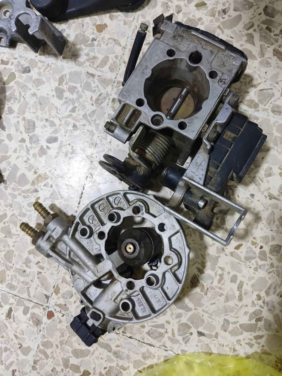 غراض للبيع عنوان بابل ناحية ابي غرق دور الطاقة الكهربائية رقم الهاتف ***********
