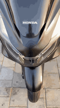 شباب دراجه بي سيفس الجيل الرابع مقفوله كفاله عامه لون اسود طافي ماشيه ...