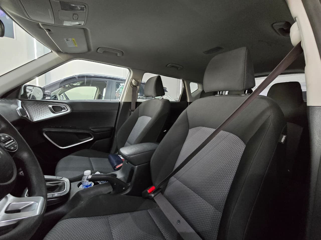 كيا صول - Kia Soul

الموديل: 2023
المسافة المقطوعة: 60,000 Mile
المحرك: 2.0L inline 4 cylinder 
ناقل الحركة: CVT
الصناعة: امريكية
اللون: ابيض
رقم السيارة: كاتي شمالي
عدد المقاعد: 5

🔸 المواصفات: LX

شاشة لمس - دعم لنظامي Apple Carplay و Android   Auto - تحكمات ستيرن - وضعيات قيادة - تحديد مسار - مانع اصطدام امامي - كامرة خلفية

🔺 الضرر: جاملغ امامي ايمن وايسر
طرف البونيت مصبوغ

-السعر: 13,500$

📍العنوان: اربيل. شركة باب المرزوق
شارع ١٠٠، قرب مصنع الببسي

للتواصل واتساب او عبر الخط:
***********-☎️
***********-☎️
