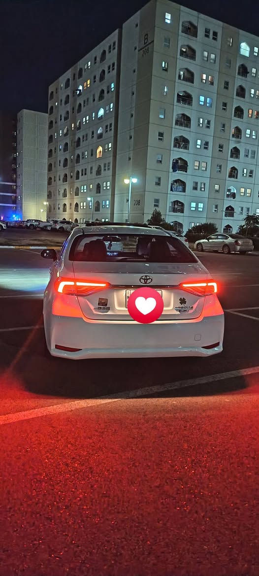 سلام عليكم كورلا هايبرد2025وارد الصين  فول موصفات ما عدى الكرسي كهربائي شاشه كامره دوراه فتحه رادار قياده شبه ذاتية والموصفات معروفه   السياره كفاله عامه ماخذينه من باركود ماشيه 33الف السعر 165الرقم ***********
