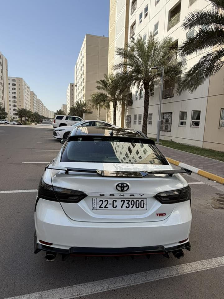 كامري  الفئة TRD موديل 2021
فول مواصفات 6 سلندر 3500cc
وارد أمريكي 
موقع السيارة  بغداد بسمايه

محرك:- 3500cc. V6
ماشية 48 الف ميل

المواصفات  TRD
بصمة تشغيل 
رادار أمامي 
رادار جانبي 
رادار خلفي 
تحديد مسار 
شاشة حجم كبير 
سستم صوت JBL 
كامرة خلفية 
لايت زينون 
لايت Auto 
مقاعد كهربائية 
داخل جلد اسود وخياط احمر مختوم TRD 
قبضة الكير مختومة TRD 
هاند بريك بصمة 
نظام إيكو 
سبورت Sport
نورمل Normal 
كروس سرعة 
كت TRD بلادي 
سستم كزوز بلادي 
مانع إنزلاق 
نظام أوتو هولد Auto Hold 
ويل بلادي مختوم TRD
كت لحاية ودفيوز رياضي بلادي 
مثبت سرعة 
السيارة لونها تو كلر

حادثها 
ربع جاملغ الخلفي السايق  ...
رقم السيارة اربيل شرط التحويل
للاستفسار ***********
