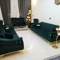 تخم عشر مقاعد جديد جداً مامستعمل كم يوم نظام سرير لونة زيتوني غامق نها...