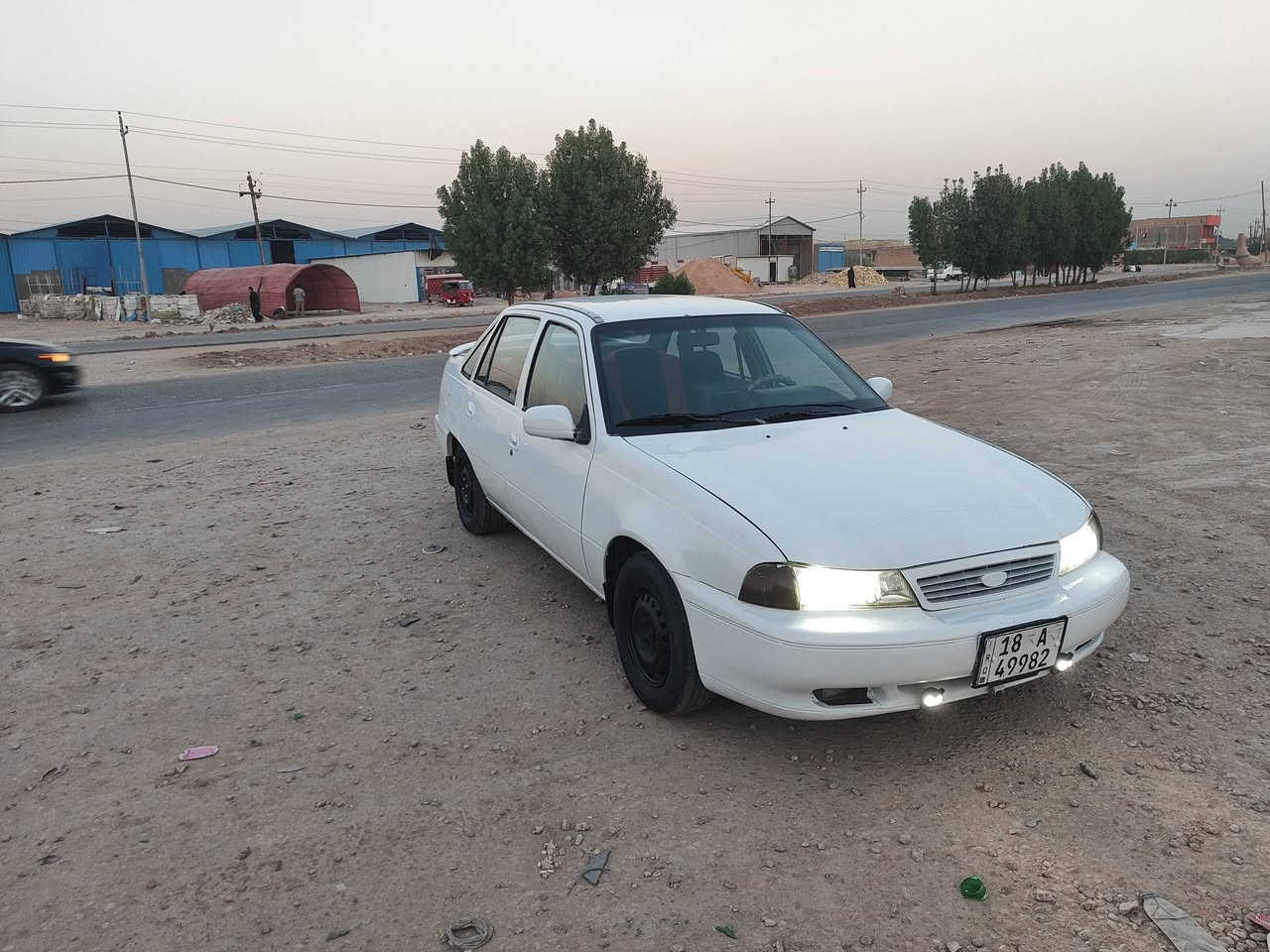 السلام عليكم برنس للبيع رقم بابل دولي سنويه مجدده لل٣٠ موديل 95 مكفولة مكينه وكير وحداديه وتخم تاير كهربائيات شغاله مكفولة من الضربه مصبوغة احزام للجماليه التبريد عايز كمبريسر فقط العنوان بابل القاسم ما متواجد على الفيس رقم الموبايل *********** السعر ..25..
