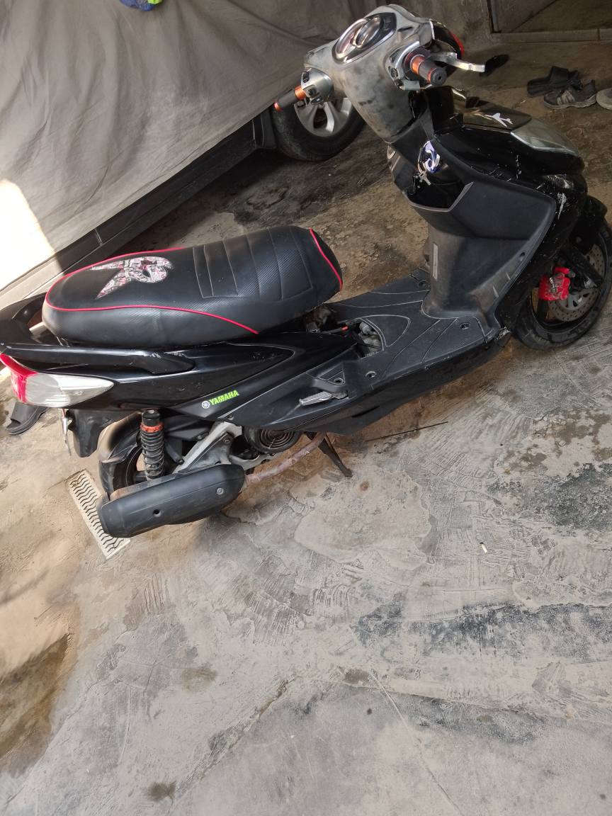 سلام عليكم خوان دراجه سكنس فحل كابريتر  دراجه مال  شغل خير من الله تجي تفحص يله تاخذ عنوان بغداد الدورة دراجه فقط مبدأ والف بيها ونقص بيه  دشبول موجود بس يرادله صيانه يكلف 15الف بل كفاح والدراجه موجود منفيس مالتهة يعني دراجه دخول اوصولي أو وكاله بيع هم بيهة أو ذا تريد ترقم هم تترقم بس محتاج فلوس لضروف خاصه أو نجبرت ابيع أو نضافه موضحه كدامك تجي تشوف يله تاخذ متواجد خاص او تصال على رقم *********** بغداد, العراق
