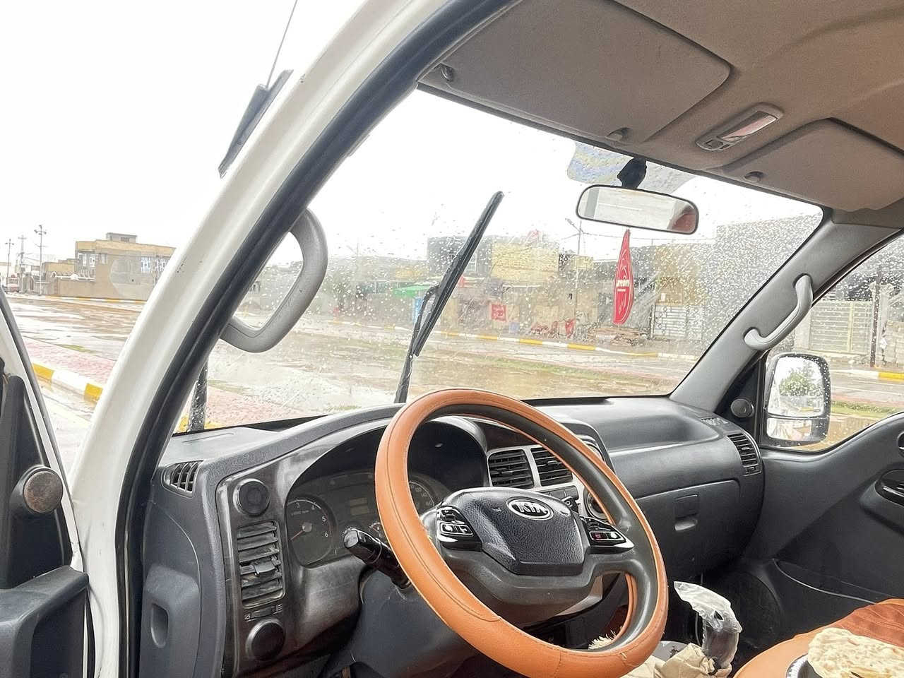 بسم الله الرحمن الرحيم  بيع أو مراوس السعر 108
للبيع كيا مديل 2016رقم وسنويه جديد صاحبه يمي
مكفوله كفاله عامه مكاني واسط الزبيديه
***********
