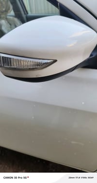 نيسان سني مصري للبيع موديل 2024 سيارة بيها بارد خفيف من جهة اليمنى وفط...