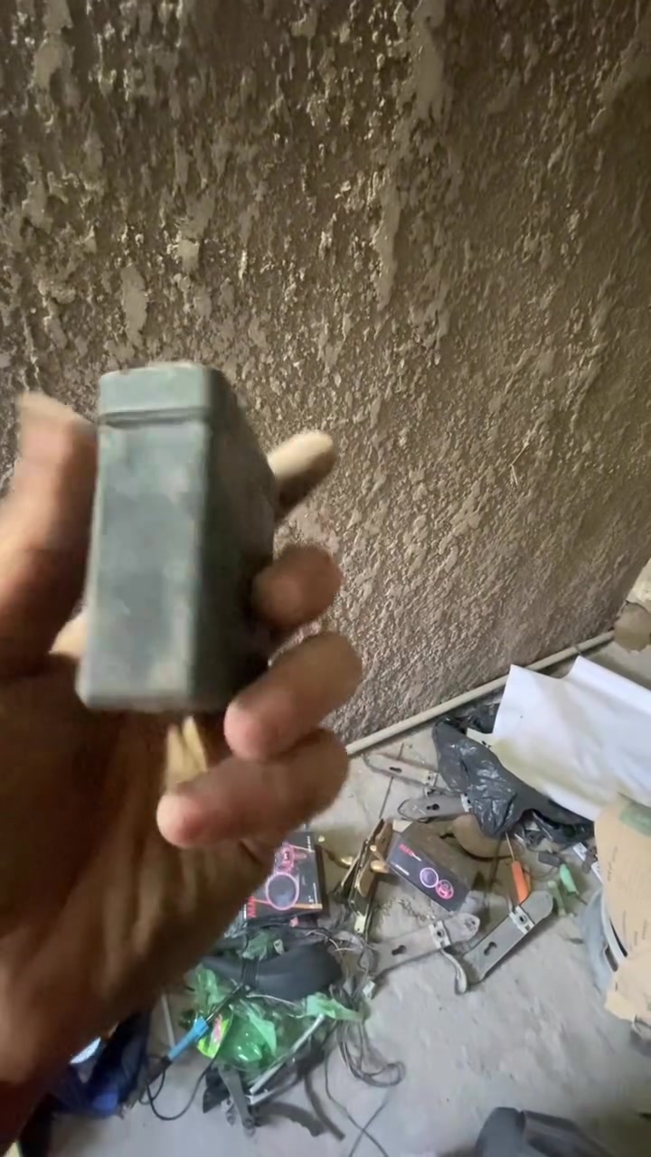 سلام عليكم غراض رمبه للبيع كلمن وسعره مكاني العطيفيه  السعر خاص ***********
هذا رقمي واتساب موجود ومازنجر
