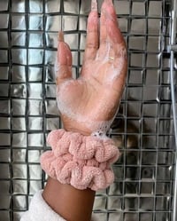 طوق • معاصم • للبشرة والشعر