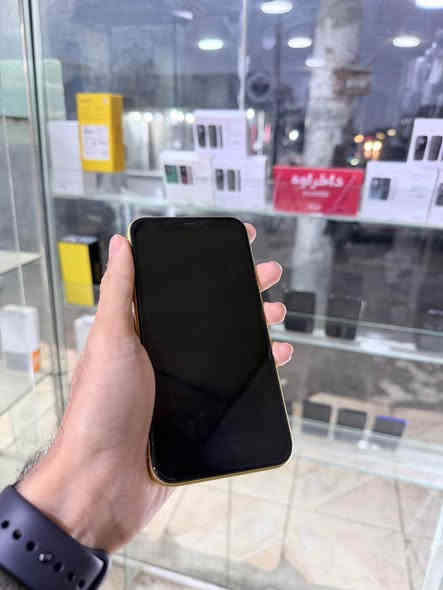 ئایفۆن ١١ دوو کامیرە
ڕەنگی زەرد ٦٤ گێگا سەداسەد خاوێن یە سیم کارت
زەمانی کۆمپیتەر و هەوا نرخی٢٧٠ هەزار گەیاندن هەیە
هەولێر - قەڵاتی نوێ ژمارە مۆبایل *********** أربيل
