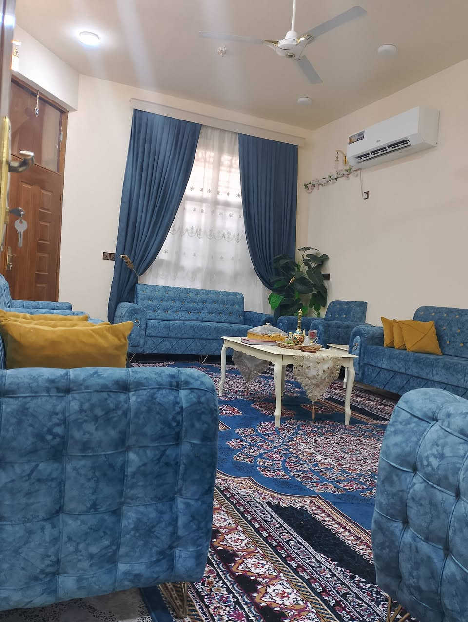 بيت 200 متر للبيع  حي الشرطه خلف الأكاديمية 
يتكون من غرفتين واستقبال وصاله ومطبخ 
مطلوب اسكان 60 مليون للاستفسار مراسلة الصفحه


**إذا كنت صاحب هذا الإعلان وتريد حذفه لأي سبب، رجاءا أرسل رسالة إلى الدعم الفني**