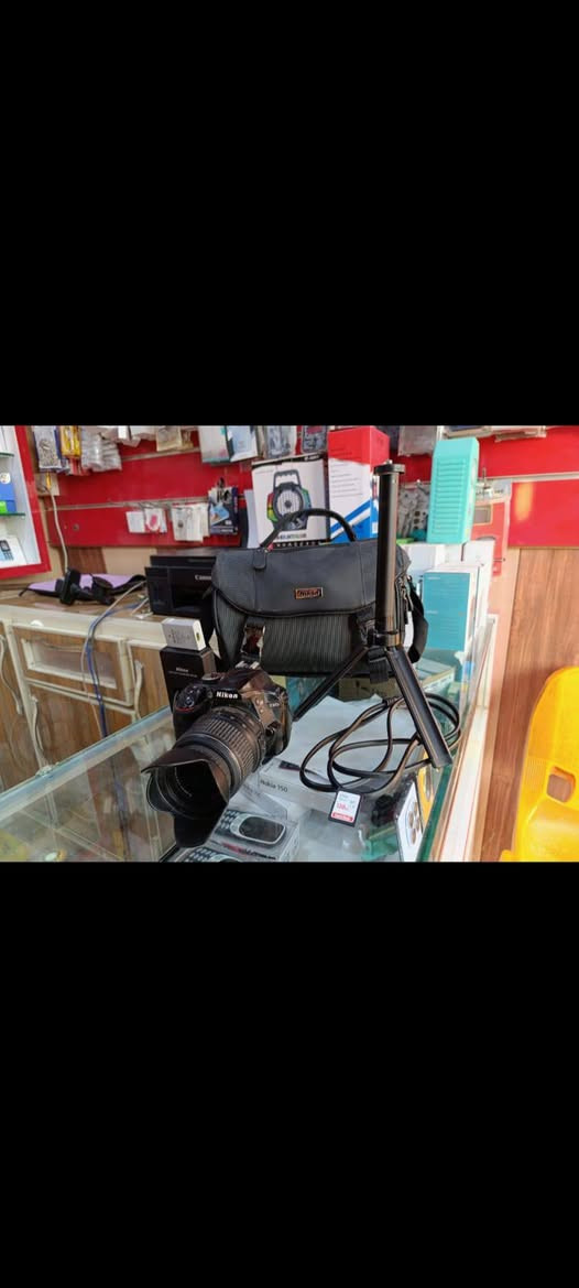 كاميرا نيكون D3400
كامله ملحقات 
جنطه 
ستاند
رام 128
السعر خاص
***********
مكلف بل نشر
