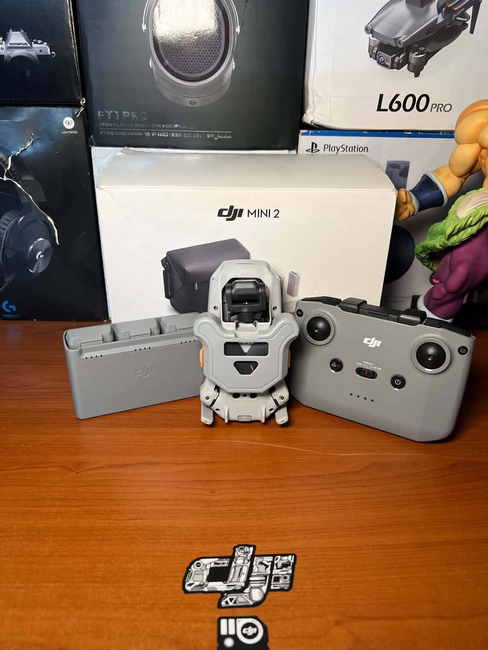 Dji mini 2 combo 
قطعه اخت الجديده استخام كلش بصيط كل ملحقات كامله 
3 بطاريات وشاحنه وجنطه وحمايه ريش ودرنفيس وكيبلات 
وريش اصليه تصوير 4K مكاني بغداد توصيل موجود 
للستفسار  ***********
