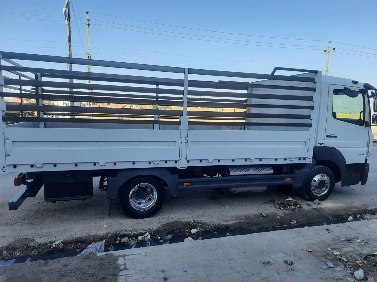 سلام عليكم
اتيكو وحش 16فول مواصفات ماشي 300 طول خمسه وربع نقص مكينه فقط  باقي كله كفاله ترقيم جديد رقم دولي السعر 260 مكينه بيه يطق بسبب الحاجه بيعته للاستفسار *********** المكان بغداد الفضيليه معلومه مكينه اربعه سلندر  6برغي
