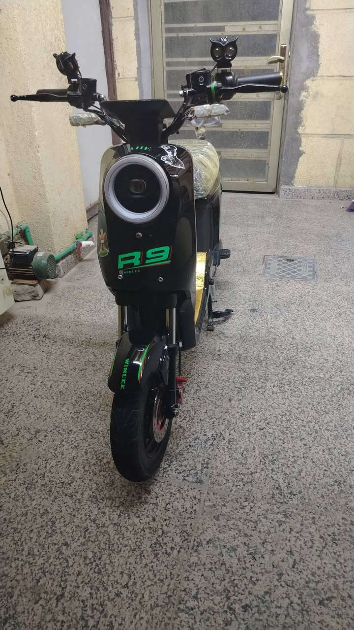 سلام عليكم ار9 2025للبيع جديده معنه الكلمه ماناقصهه اي شي كفاله بطاريات كبار شركة ونلي معروفه بعد وبطاريات هم ونلي سويجين وبصمه وكارت 450وبيهه مجال البصره ابو الخصيب ***********
