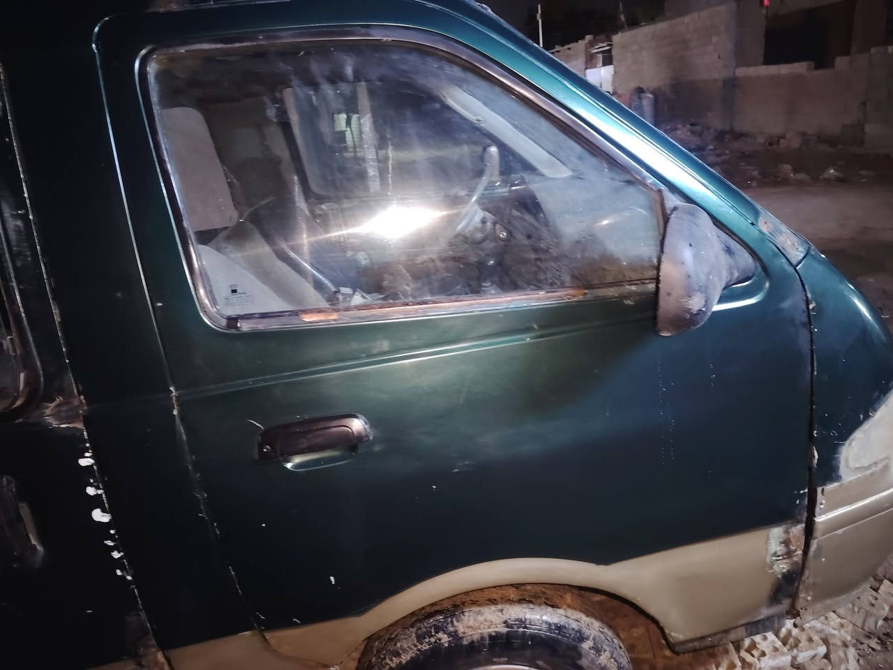 السلام عليكم سياره بريجو للبيع سياره بيه ضربه ب صفحه طويله سياره الكير ثالث يفلت والرابع هم يفلت سعر ٢٢ مكاني بغداد نهروان تريد رقم راعيه تريد ابيعلك هيج و راعيه موجود يريد تحويل مسويلي و كاله المكينه مكفوله والكسن مكفول. شواصي الوره ثنيتناتهن تعبانات وشواصي الكدام واحد معمر. وثنينهن مكفولات. الغرفه تعبانه


**إذا كنت صاحب هذا الإعلان وتريد حذفه لأي سبب، رجاءا أرسل رسالة إلى الدعم الفني**