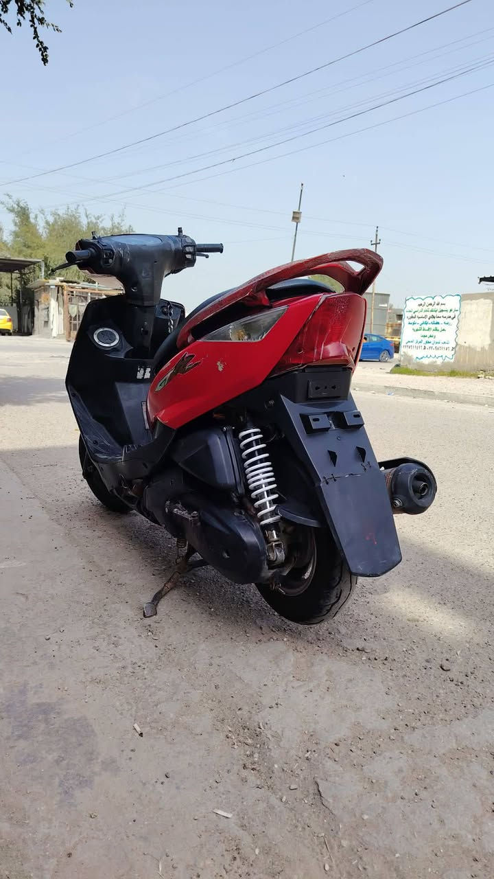 ماكس ثعلب 🦊 محرك مكفول مامفتوح.مال رمبة جيب فيتر وياك شرط شلعة ومعدل كفراتها اصلية مختمة اوراق كاملة.كهربائيات سلف هندر كلها شغالة .نقصها فقط باتري ضعيف.. مكانها بغداد الشعب سعرها 450 وبيه مجال ***********
