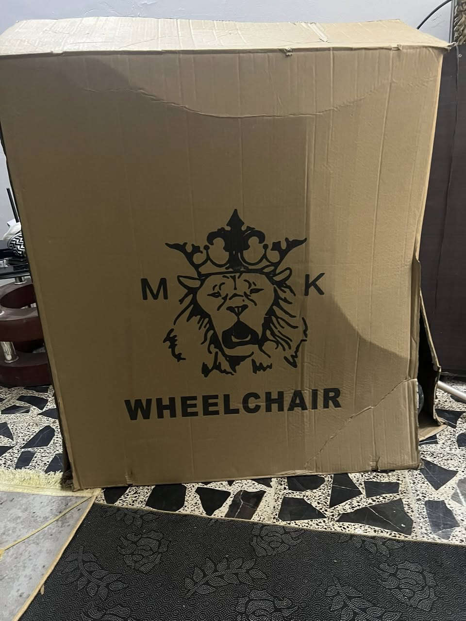 السلام عليكم
كرسي متحرك جديد مثل ما موضح كدامكم ب الكارتون صناعه صيني درجه اولى تايرات نفخ حجم كبير موضح ع الكارتون مكاني البصره الزبير


**إذا كنت صاحب هذا الإعلان وتريد حذفه لأي سبب، رجاءا أرسل رسالة إلى الدعم الفني**