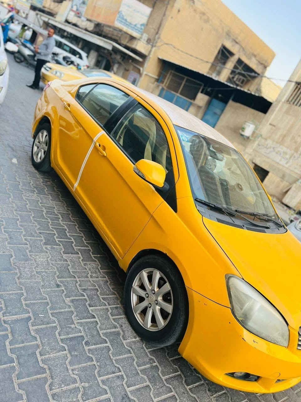 سلام عليكم
كريت ويل فولكس 2013 رقم مميز سياره موجوده بواسط رقم دولي باقي عله لاستلام فقط تحويل ثاني يوم  هيه وغرامات مصفره
سياره مصبوغه حزام للجماليه بدون ضربه شرط 
محور كورله بيكاتشو بيه خياسات قليله
سعر 45وبيه مجال للاستفسار الاتصال على الرقم *********** 
لشراي بي خير ويدلل
