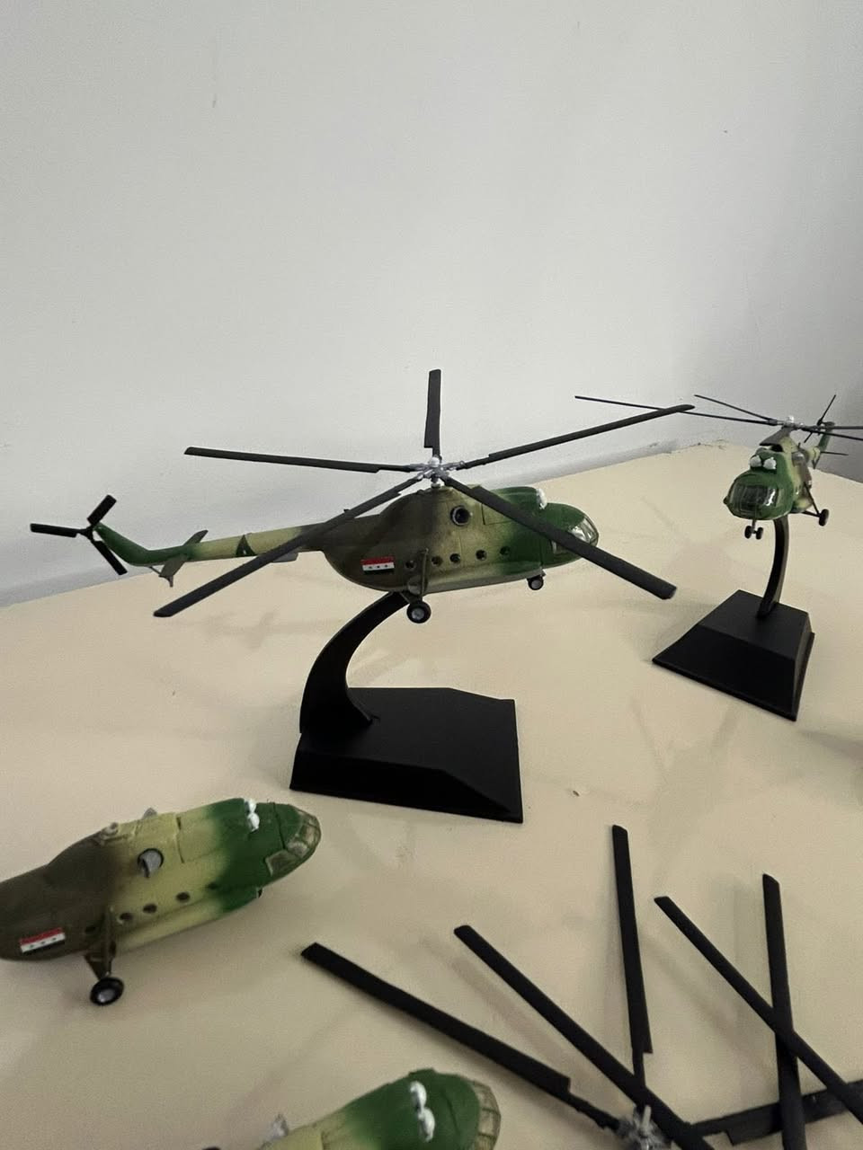 تحية طيبة للجميع…طائرة Mi-8 حجم 1/144 الطول 15 سم مع قاعدة…السعر 30 الف دينار للطائرة .


**إذا كنت صاحب هذا الإعلان وتريد حذفه لأي سبب، رجاءا أرسل رسالة إلى الدعم الفني**