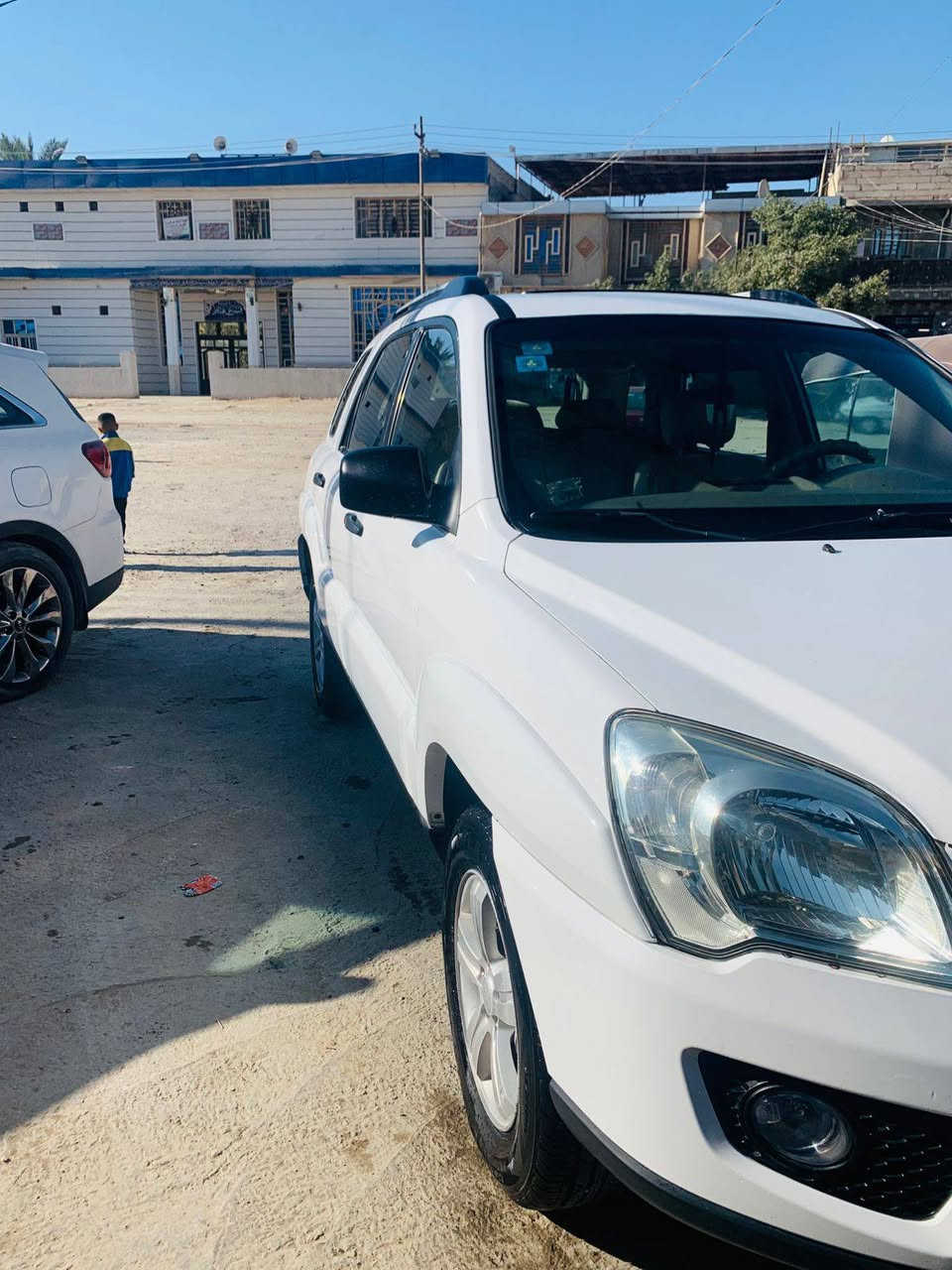 السلام عليكم كيا سبورتج 2010 خليجي تو ويل محرك 2000 دوش رقم بغداد بسمي الدولي باقي بس استلم لوحات خمسه ويل كب اربعه دسك فتحه سقف شاشه كامره فل مواصفات داخل بيجي صاج  سيارة مكفولة ما عده بيها بنيد صبغ اثر شخوط وبارد شويه بجاملغ جهت السايق مكان كربلاء السعر 123
***********
