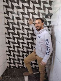 خلفه مصري لتطبيق جميع انواع السيرميك والبورسلين ٠٧٧٠٣٨١١٤٥٠ والكاشى وا...