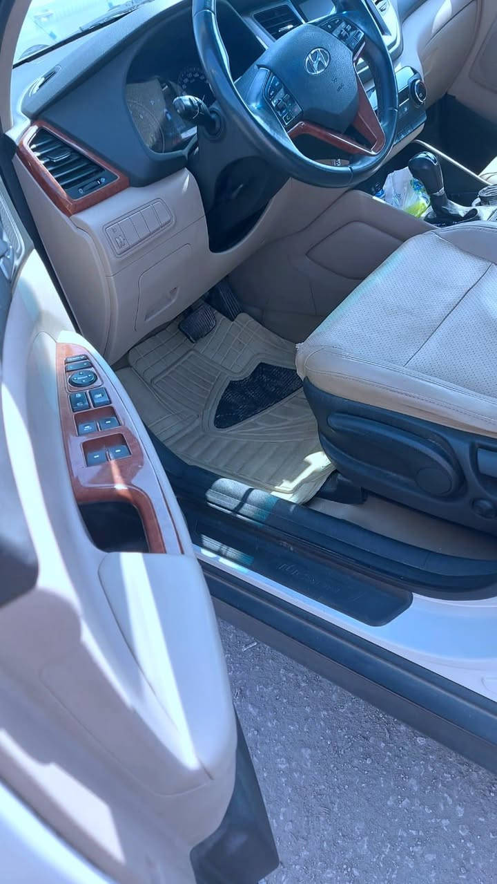 السلام عليكم من رخصه الادمن المحترم
توسان خليجي موديل 2018 رقم بغداد مكفوله كفاله عامه 

ماشيه 74 حقيقي اصل 
رقم جديد الدولي وباسمي وهزه جديده 
مواصفات السياره بنراما وجلد حمصي وصاج 
شاشه اندرويد وكامرتين امامي وخلفيه دواره 
السياره على وضع الشركه محرك وكير ايضا كفاله
تبريد قطعتين ومري شفت + لد نهاري وباقي المواصفات

السعر : 189 وبيها مجال بسيط للشراي 

رقم الهاتف : ***********
***********

مكان السياره بابل شارع 60
