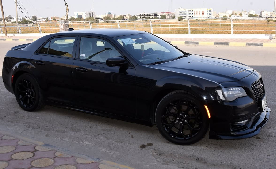 Chrysler 300 S black 2018
---------------------------
كرايسلر (اوباما)2018
كلين كلين مكفوله 
ماشيه 100
اربيل باسمي 
مواصفات الs معروفه 
نضافه 100/100
ترايها مال زيرو
تخم تاير جديد 
برغي ما بدل بيها 
كلها ع وضع الشركة استخدام شخصي 

السعر 278$

***********
------------------------------------
