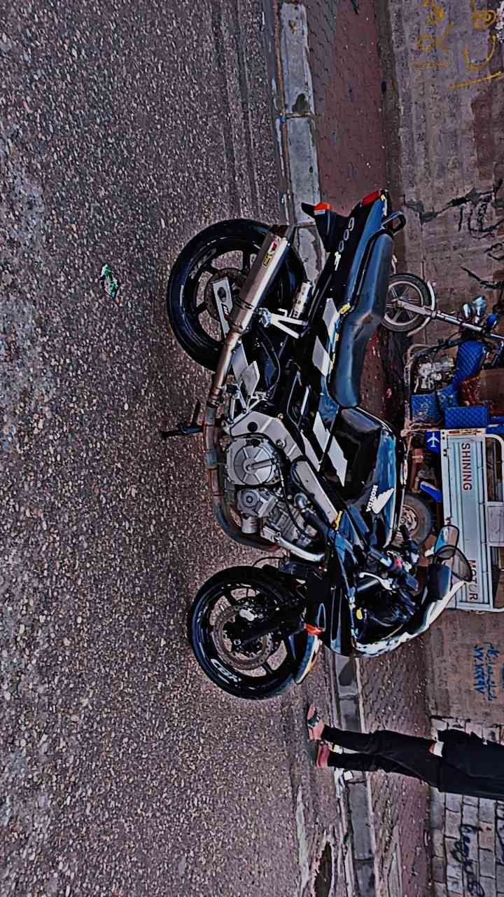 السلام عليكم ماطور بطح للبيع محرك ٦٠٠موديل ٢٠٠٣مكينه مكفوله وسعره ١٥وبي مجال مكاني كركوك ***********
